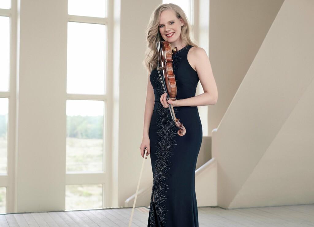 Simone Lamsma - Photo by Otto van den Toorn